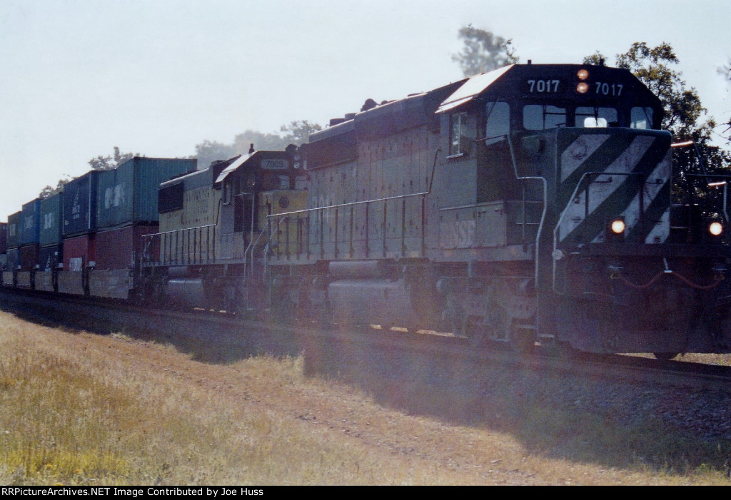 BNSF 7017 West